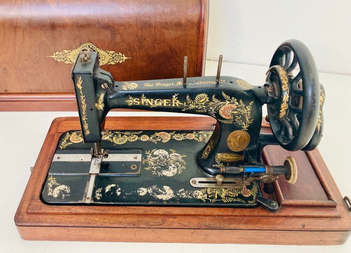 Singer 48K - máquina de coser con funda de madera, 1904 - Hierro (fundido/forjado), Madera