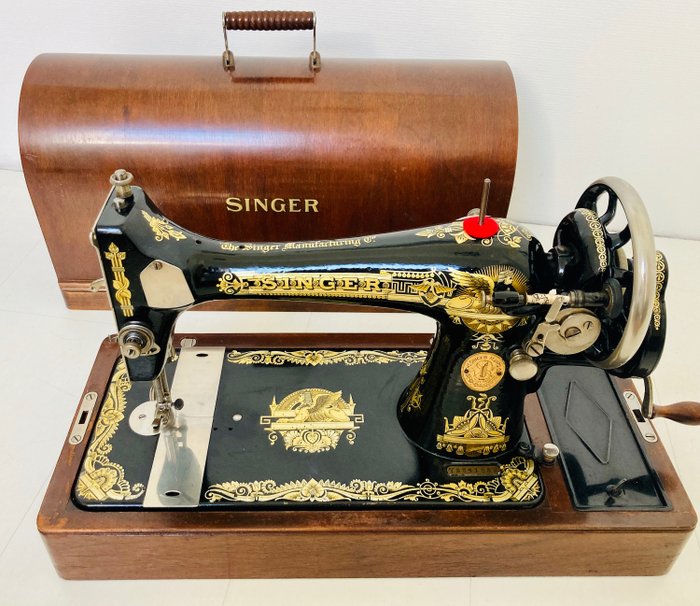 Singer 127K - máquina de costura com tampa de madeira, 1924 - Ferro (fundido / forjado), Madeira
