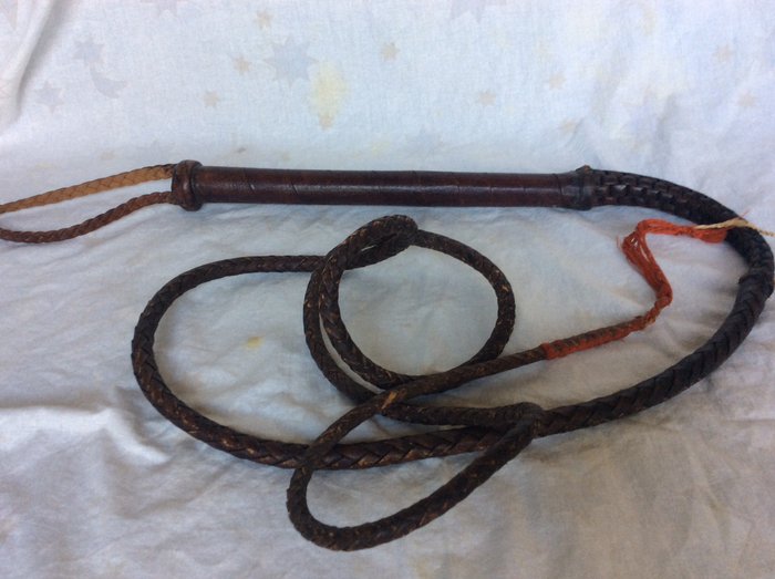 古董皮革马戏团鞭子 - 皮革