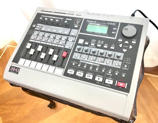 Roland VS-840EX