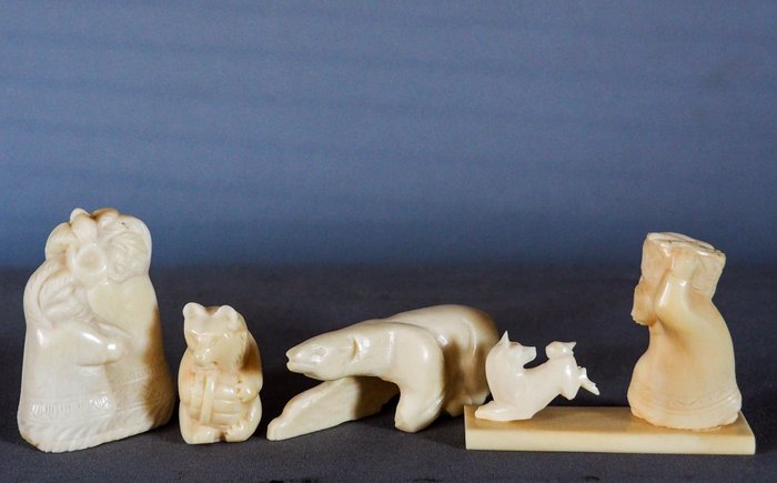 Carvings (4) - Bone, Walrus tooth - Inuit - Chuckchi, Siberia, Soviet Union 