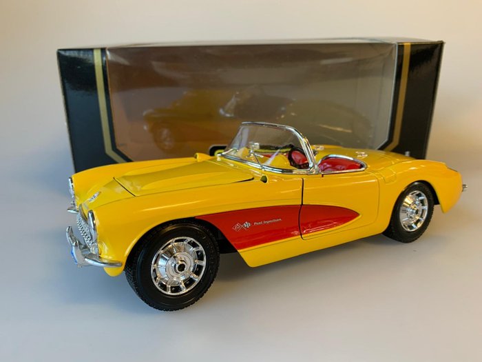 Bburago Diamonds - 1:18 - Chevrolet Corvette 1957 - 鑽石收藏