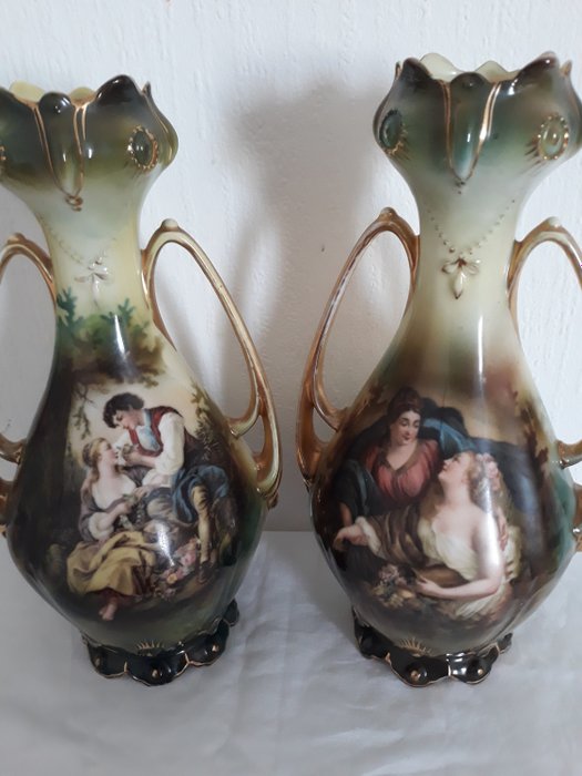 R. S. Suhl, Reinhold Schlegelmilch - Vase, décor Boucher et LeBrun (2) - Porcelaine