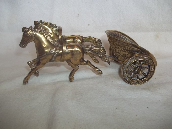 2 X VINTAGE SOLID BRASS ROMAN CHARIOTS BOTH WITH TWO HORSES NEED CLEAN 