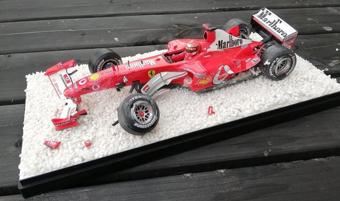 Hot Wheels Formel1 Ferrari F2003-GA Michael Schumacher #1 B1023 1:18 *OVP* 