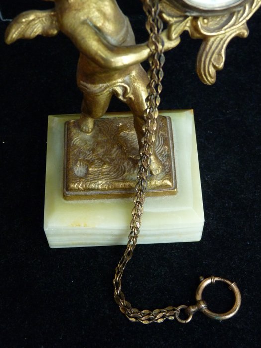 Bronzen/messing zakhorloge standaard in de vorm van een Cupido/Engel,1940-1950 – Brons, Marmer, Messing