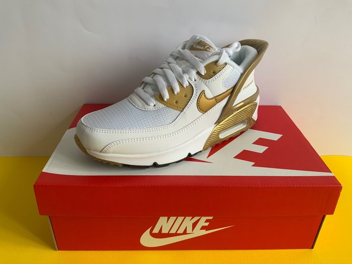 nike flyease gold