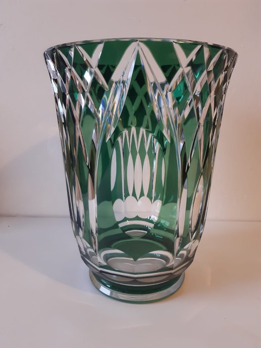 Val Saint Lambert - 非常疲憊的綠色白色切割水晶花瓶-比利時-大約1960年 (1) - 雙晶