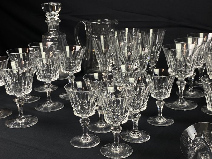 Baccarat, Piccadilly - Set mit 5 Arten von Gläsern - N.2 Krug - N.2 Flasche (34) - Kristall