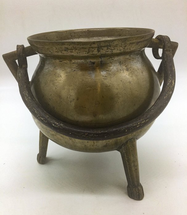 Raisin / Chaudron - Bronze - Début du XVIIe siècle