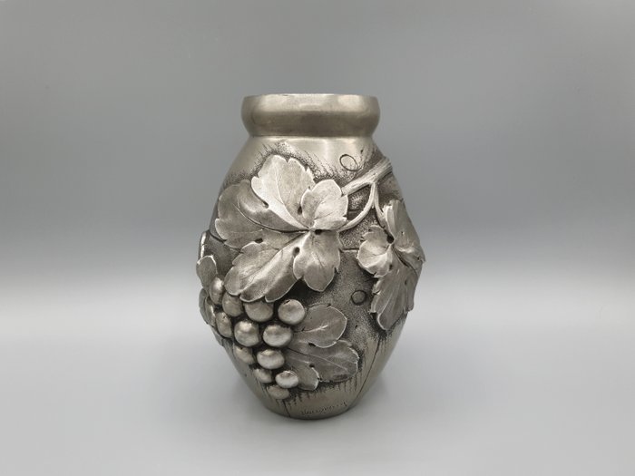 Louis Houzeaux - Les Étains d'Art du Chevalier - Repoussé錫製的卵形花瓶