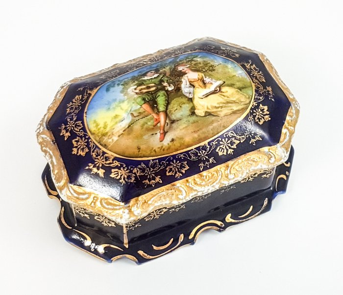 Porzellanfabrik Friedrich Eger & Co Martinroda - caixa com tampa - Dourado, Porcelana