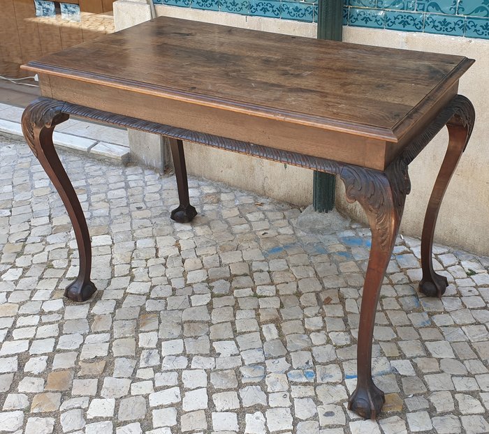 A MAHOGANY Side Table Cabriole legs 19th century - Wood - - Catawiki