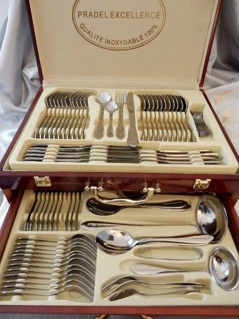 Very beautiful Pradel Excellence cutlery set with 1 drawer - 84 pieces -  12 people - Wooden box - Silver plated - Catawiki