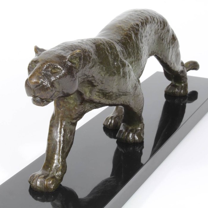 RULAS - Art-Deco-Bronzeskulptur eines herumstreifenden Panthers