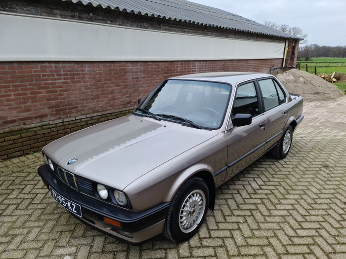 BMW - E30 316i - 1989