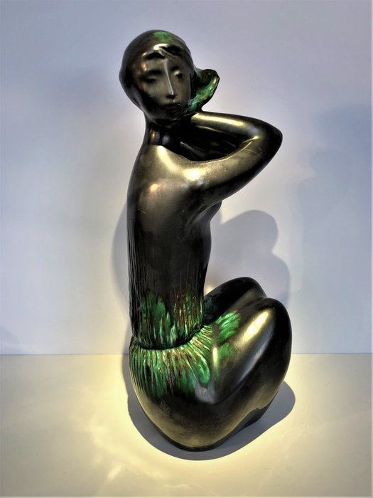 Jitka Forejtová - Jihokera - Sculpture Dame taille XL (37,5 cm) - Céramique