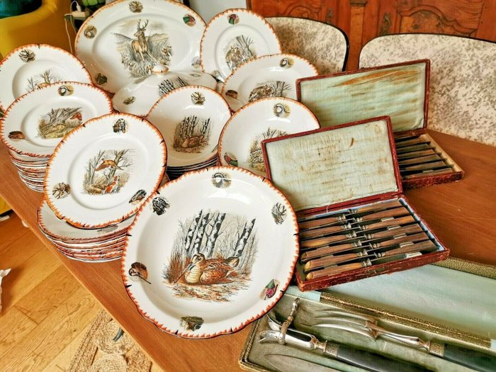 Porcelaine de Limoges "Limcolor" - Servizio da tavola (caccia) + set di coltelli - 12 persone (78) - Vera porcellana opaca