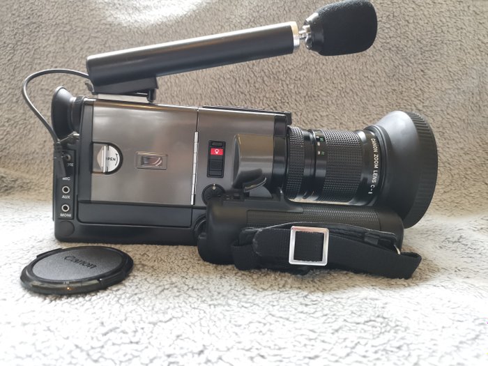 Canon 814 XL-S Super 8 camera in Near Mint condition with Canon Zoom Lens C8 7-56 mm 1:1.4 macro