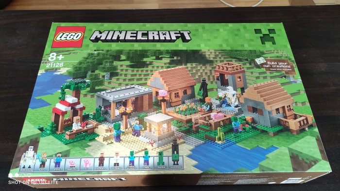 LEGO - Minecraft - 21128 - A falu