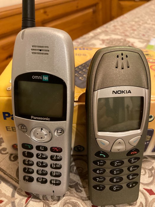 Nokia - 6210 (χαμαιλέοντας) -Panasonic GD30 - Στην αρχική του συσκευασία