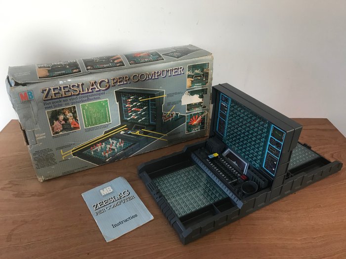 Vintage boxed 1977 Milton Bradley Battleship computer Zeeslag - Ordenador antiguo - En la caja original