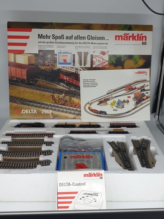 Märklin H0 - 2963 - Coffret - Kit de démarrage avec BR 81, chariots, M-Rail et commande - DB