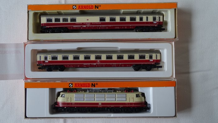 Arnold N - 2351 - Locomotive électrique, Transport de passagers - Locomotive E BR 103 plus 2 voitures voyageurs - DB