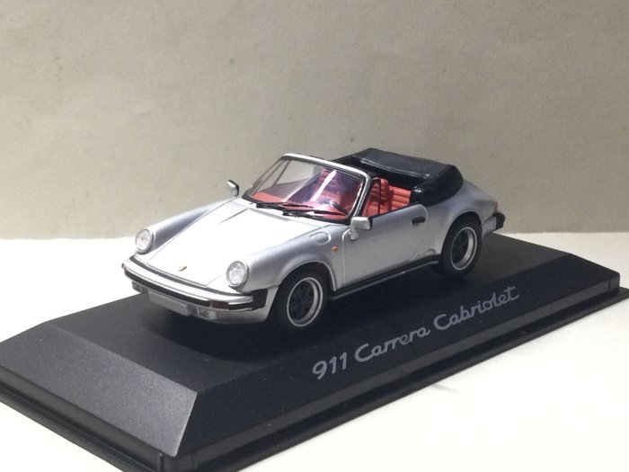 MiniChamps - 1:43 - Porsche 911 Carrera Cabriolet 1983