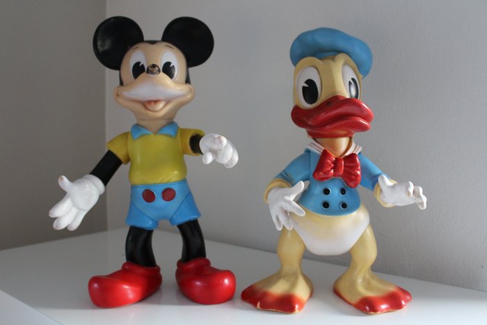 Walt Disney - 2x Pieppop - Mickey Mouse en Donald Duck - Ledrarubber - (1962/1963)