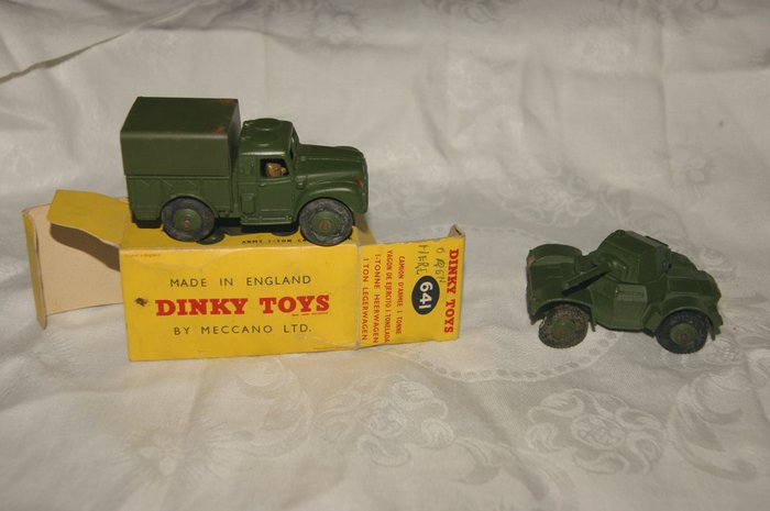 Dinky Toys - 1:48 - British Army "Daimler Armoured Car"no.670 - 1954 - "British Army 1-Ton Cargo Truck" no.641 - 1954