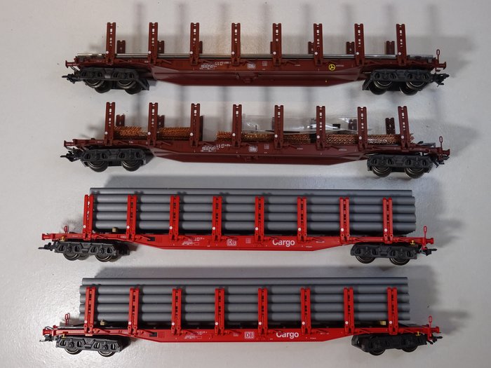 Märklin H0 - Freight carriage - 4x double stake wagons with a load - DB