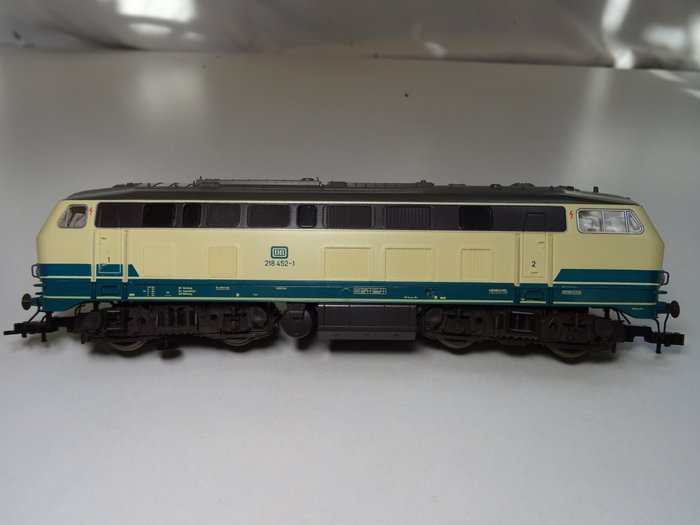 Fleischmann H0 - 4933 - Diesel locomotive - Diesel locomotive BR 218 452-1, Railcleaner - DB