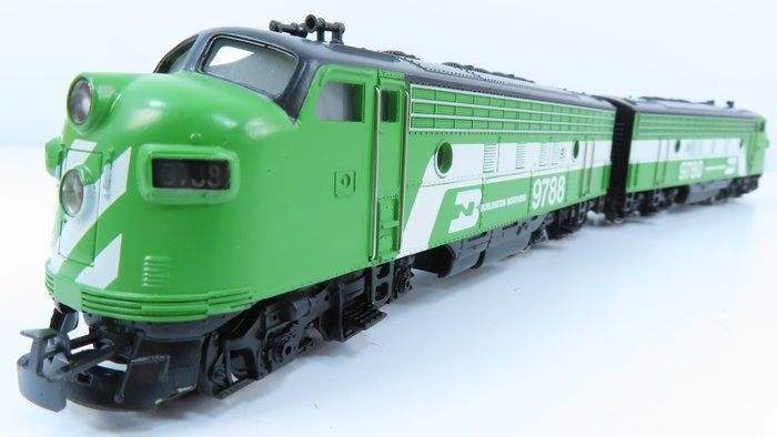Märklin H0 - 3181/4181 - Diesel locomotive - EMD F7, A and B Unit - Burlington Northern