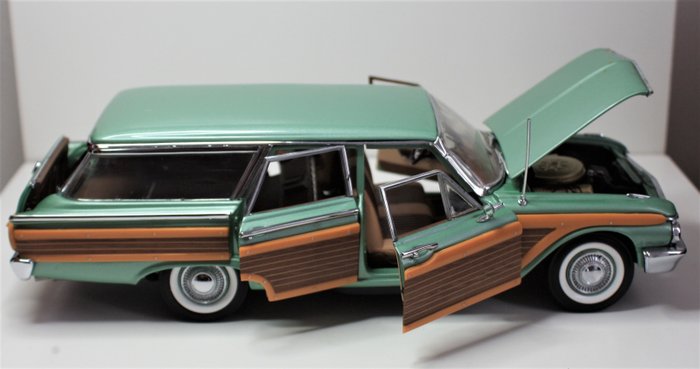Franklin Mint - 1:24 - Ford Contry Squire SW
