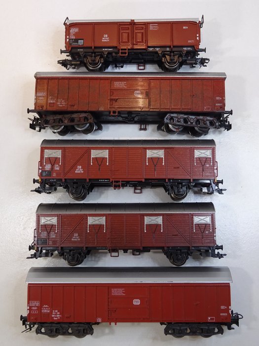 Märklin H0 - Freight carriage - 5x boxcars / swing roof wagons - DB