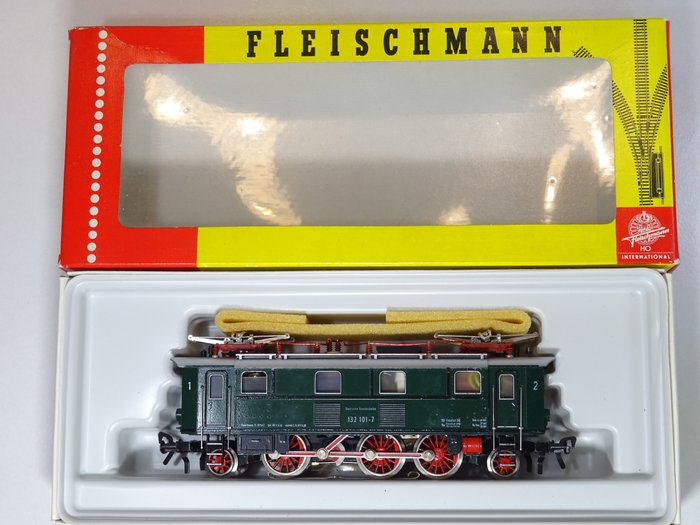 Fleischmann H0 - 4369 - Electric locomotive - BR 132 - DB