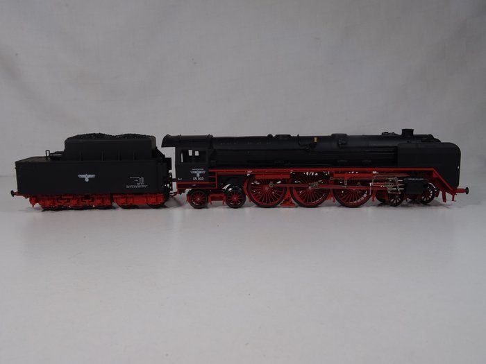 Liliput H0 - 105 09 - Locomotive à vapeur avec wagon tender - BR 05 - DR (DRB)
