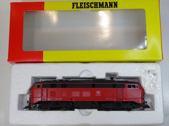 Fleischmann H0 - 4237 - Diesel locomotive - Diesel locomotive BR 218 362-2 - DB