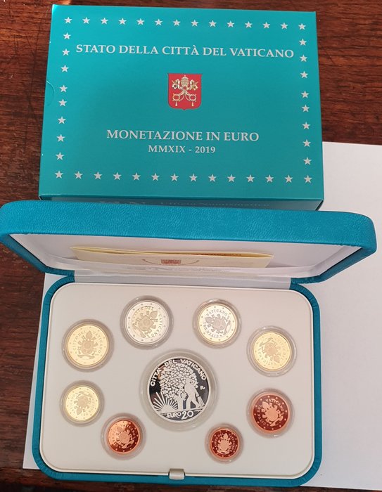 Vatican. Year Set 2019 Proof Franciscus incl commemorative silver 20 Euro