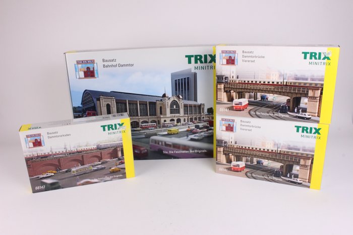 Trix N - 66140/66141/66142 - Toebehoren - Station Dammtor met 3 uitbreidingen