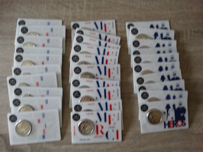 France. 2 Euro 2020 " medisch onderzoek " (30 coincards)