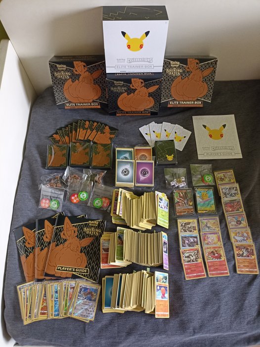 The Pokémon Company - Pokémon - Verzameling +1200 cartas + 4 etb + 25 th celebrations