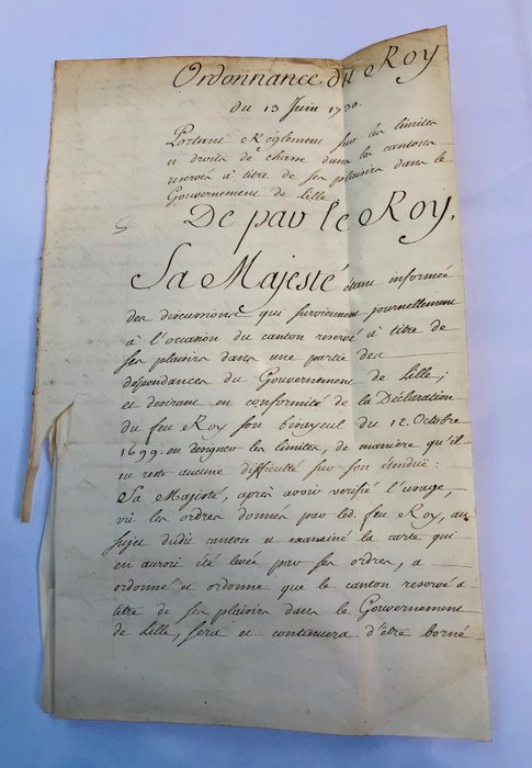 Louis XV - Règlement sur les limites et droits de Chasse dans les cantons réservés à titre de son plaisir Lille - 1730