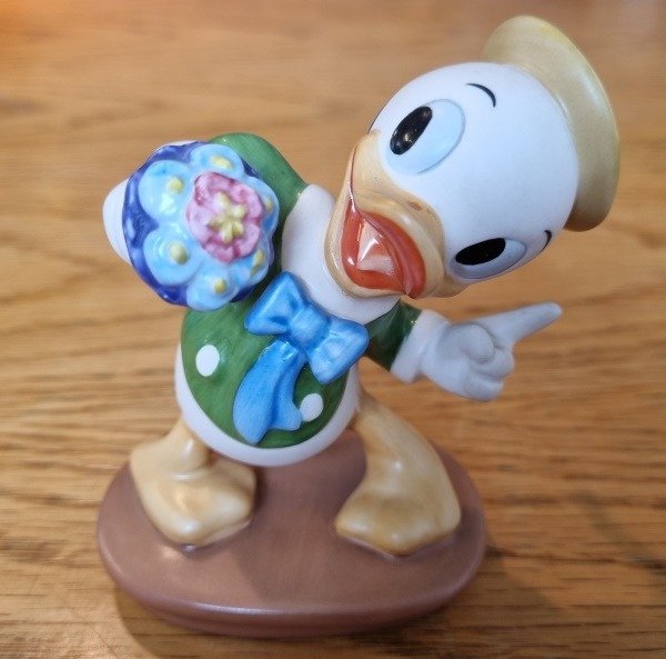 WDCC 035075410508 - Figurine - Mr Duck Steps Out - Tag Along Trouble - Louie