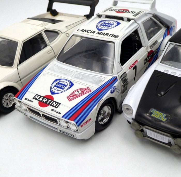 Bburago Italy - 1:24 - Macchinine Sportive da Collezione: Martini Lancia Delta S4, Fiat 124 Abarth Rally & BMW M1 - jaren 80