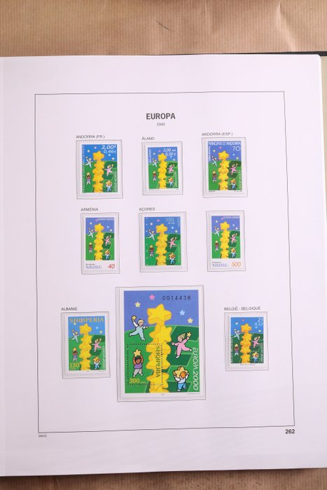 Europa CEPT 2000/2002 - Collection in a DAVO LX pre-printed album + slipcase