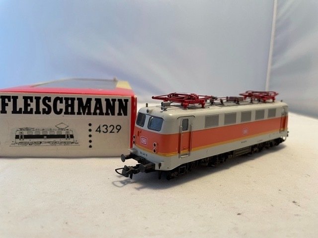 Fleischmann H0 - 4329 - Electric locomotive - BR 141 in City-Bahn livery - (7258) - DB