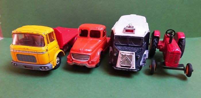 Dinky Toys - 1:43 - 4 modellen