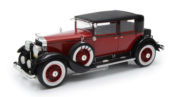 Esval Models - 1:18 - 1928 Cadillac 341A Town Sedan